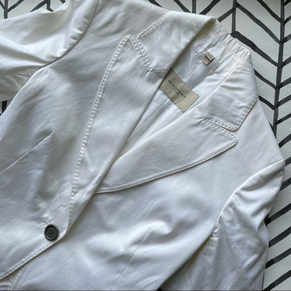 Burberry White Single-Button Tailored Blazer - image 1